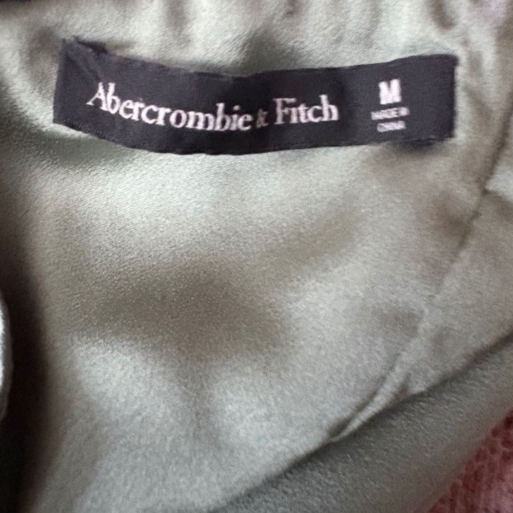 Abercrombie & Fitch Giselle Clasp Back Pleated Midi Dress Sage Green | Medium - Picture 9 of 10